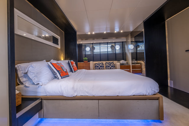 CANADOS 90 FUNKY TOWN – 2025