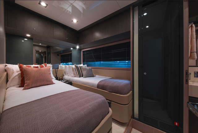 Riva 86 | Tanit