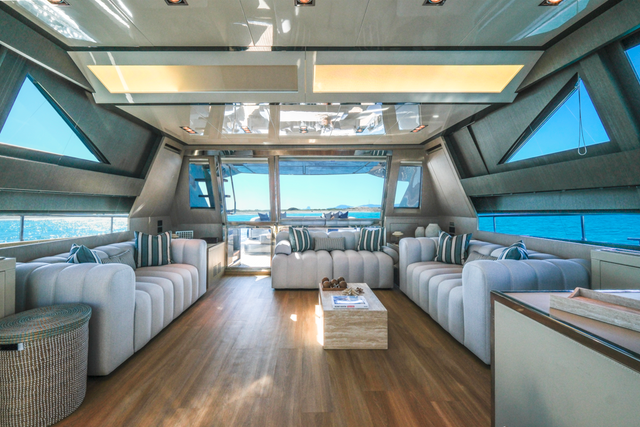 Riva 86 | Tanit