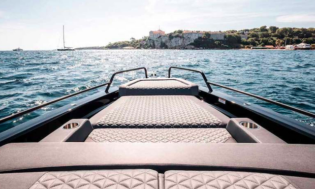 Axopar Brabus 37 | Bodyguard