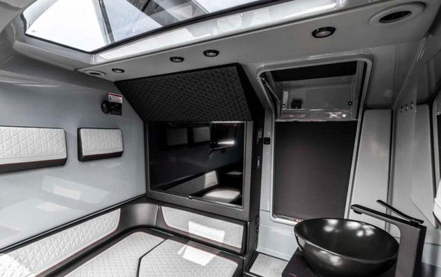 Axopar Brabus 37 | Bodyguard